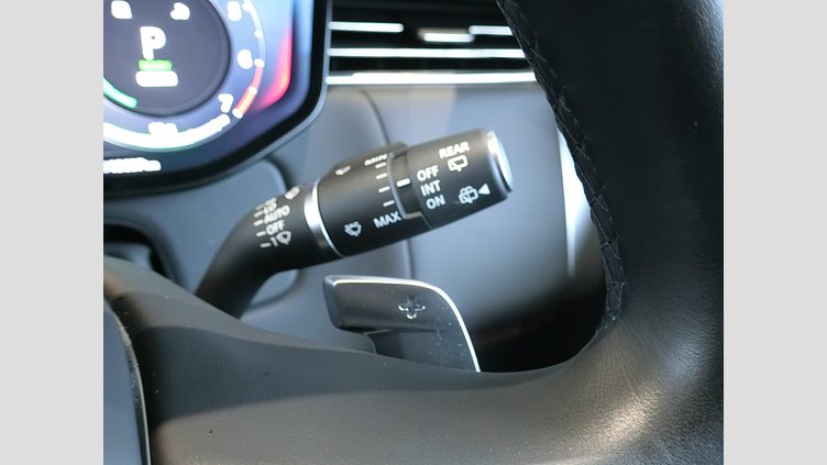 2022 認定中古車 Land Rover Range Rover Fuji White PHEV SE