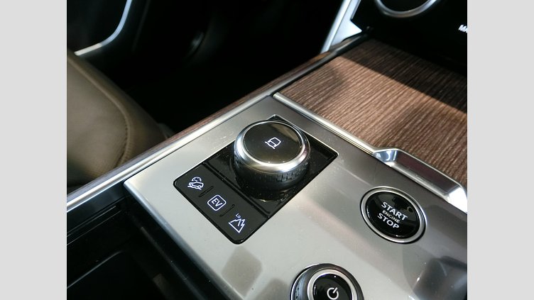 2022 認定中古車 Land Rover Range Rover Fuji White PHEV SE