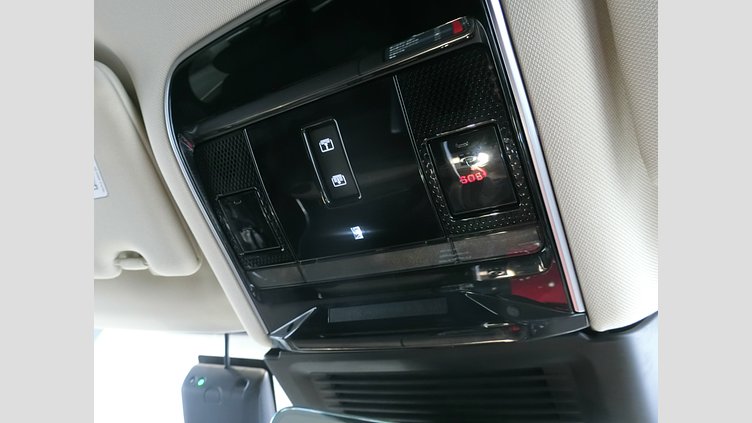 2022 認定中古車 Land Rover Range Rover Fuji White PHEV SE