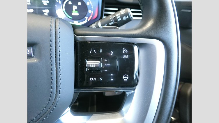 2022 認定中古車 Land Rover Range Rover Fuji White PHEV SE