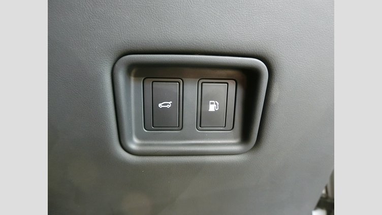 2022 認定中古車 Land Rover Range Rover Fuji White PHEV SE