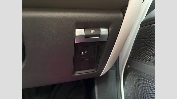 2025 認定中古車 Land Rover Defender 90 フジホワイト D350 AWD(AT) X-DYNAMIC HSE