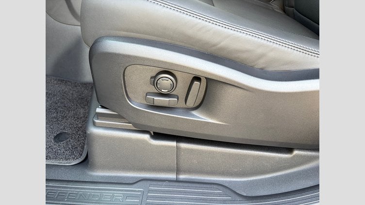 2025 認定中古車 Land Rover Defender 90 フジホワイト D350 AWD(AT) X-DYNAMIC HSE