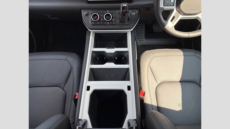 2025 認定中古車 Land Rover Defender 90 フジホワイト D350 AWD(AT) X-DYNAMIC HSE