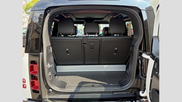 2025 認定中古車 Land Rover Defender 90 フジホワイト D350 AWD(AT) X-DYNAMIC HSE