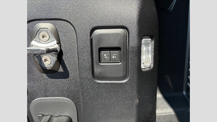 2025 認定中古車 Land Rover Defender 90 フジホワイト D350 AWD(AT) X-DYNAMIC HSE