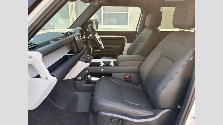 2025 認定中古車 Land Rover Defender 90 フジホワイト D350 AWD(AT) X-DYNAMIC HSE