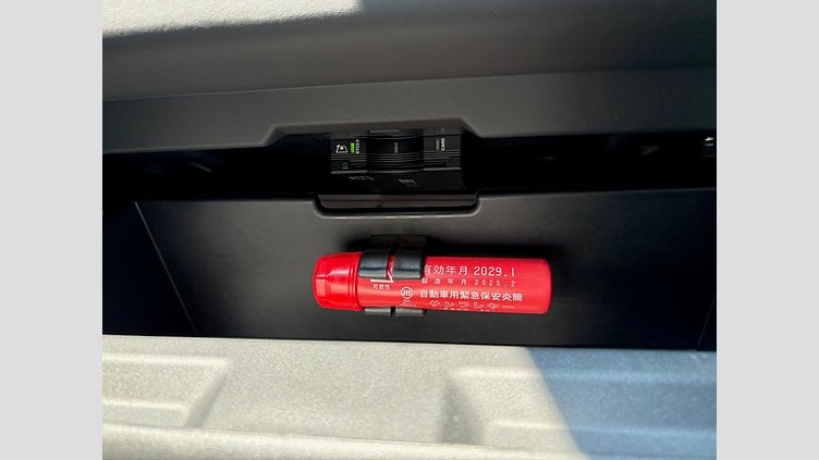 2025 認定中古車 Land Rover Defender 90 フジホワイト D350 AWD(AT) X-DYNAMIC HSE