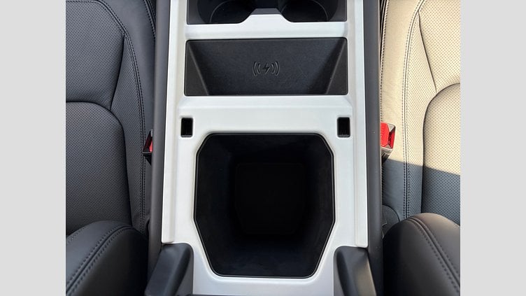 2025 認定中古車 Land Rover Defender 90 フジホワイト D350 AWD(AT) X-DYNAMIC HSE