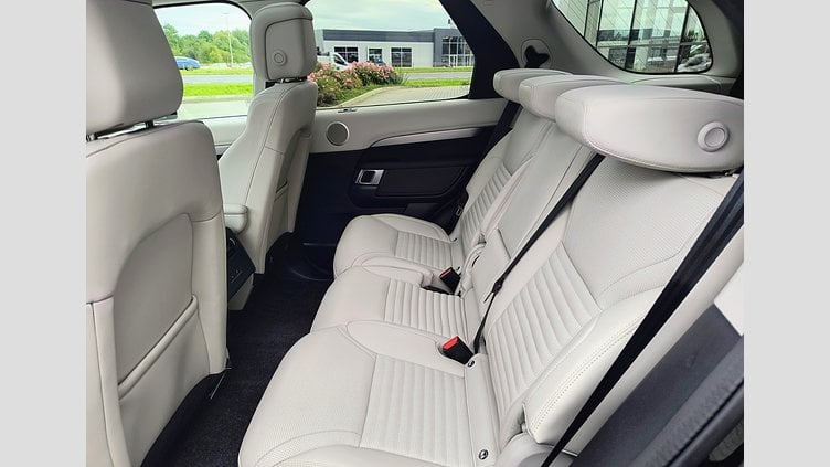 2024 Używany Land Rover Discovery Santorini Black Land Rover Discovery MY25 3.0D I6 249 PS AWD Auto Dynamic SE Land Rover Discovery MY25 3.0D I6 249 PS AWD Auto Dynamic SE