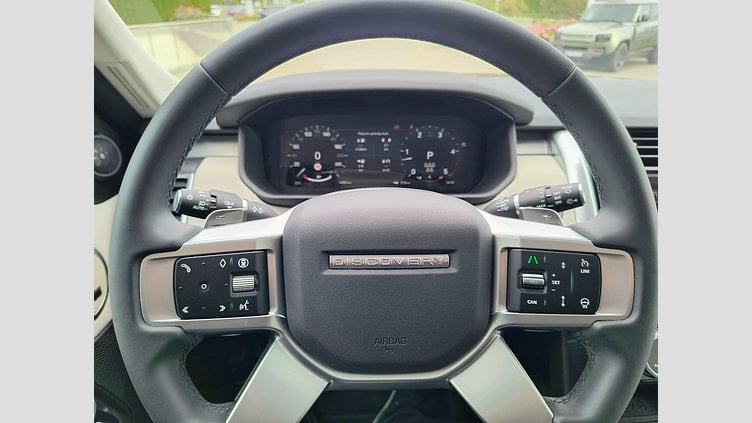 2024 Używany Land Rover Discovery Santorini Black Land Rover Discovery MY25 3.0D I6 249 PS AWD Auto Dynamic SE Land Rover Discovery MY25 3.0D I6 249 PS AWD Auto Dynamic SE