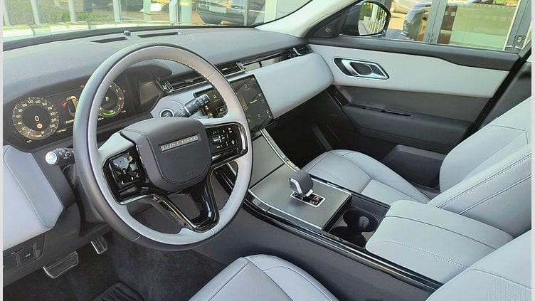2024 Używany Land Rover Range Rover Velar Santorini Black Range Rover Velar MY25.5 2.0 I4 PHEV 404 PS AWD Auto Dynamic SE Range Rover Velar MY25.5 2.0 I4 PHEV 404 PS AWD Auto Dynamic SE