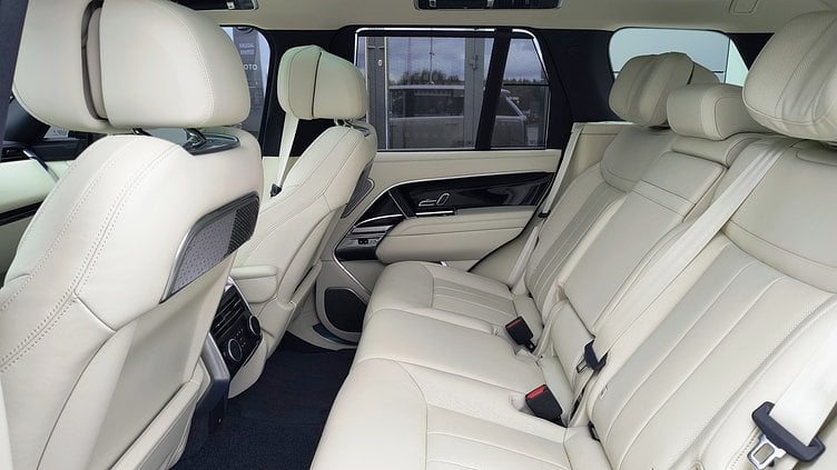 2024 Używany Land Rover Range Rover Batumi Gold Range Rover L460 4.4P V8 530 KM AWD Auto Autobiography Range Rover L460 4.4P V8 530 KM AWD Auto Autobiography