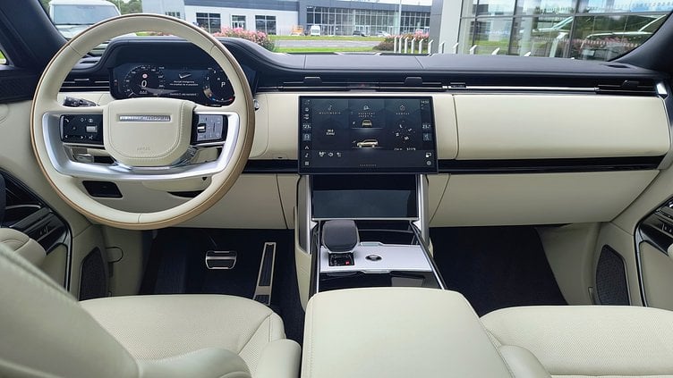 2024 Używany Land Rover Range Rover Batumi Gold Range Rover L460 4.4P V8 530 KM AWD Auto Autobiography Range Rover L460 4.4P V8 530 KM AWD Auto Autobiography