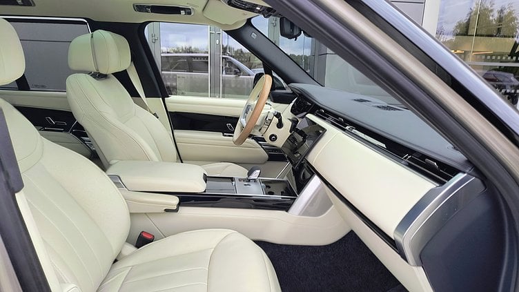 2024 Używany Land Rover Range Rover Batumi Gold Range Rover L460 4.4P V8 530 KM AWD Auto Autobiography Range Rover L460 4.4P V8 530 KM AWD Auto Autobiography