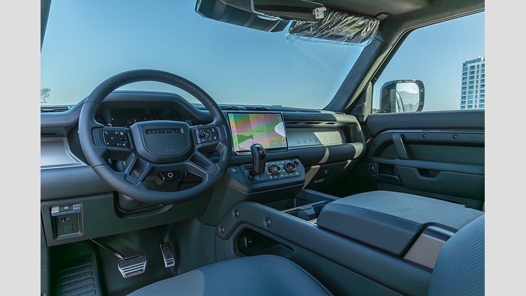2025 New Land Rover Defender 110 Charente Grey 4.4L V8  Octa 