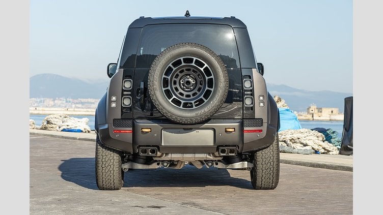 2025 New Land Rover Defender 110 Charente Grey 4.4L V8  Octa 