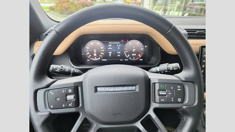 2024 Używany Land Rover Defender 110 Silicon Silver Defender MY25 3.0D I6 300 PS AWD Auto X-Dynamic HSE 110 Defender MY25 3.0D I6 300 PS AWD Auto X-Dynamic HSE 110