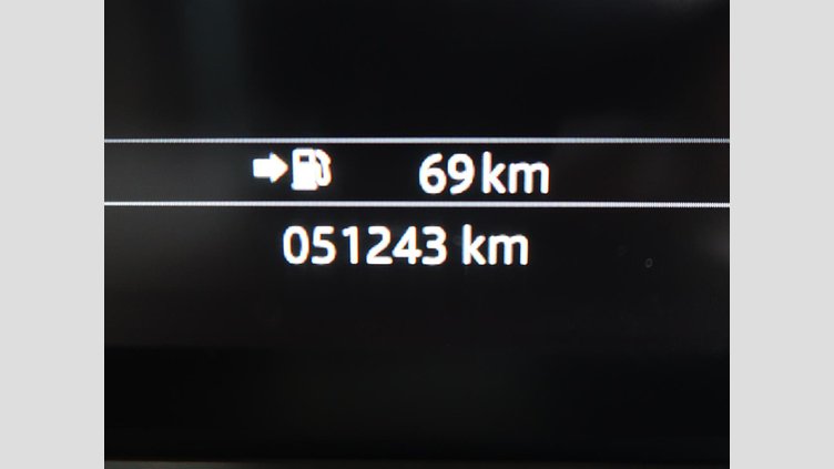 2019 認定中古車 Jaguar E-Pace Silicon Silver 180PS R-ダイナミック