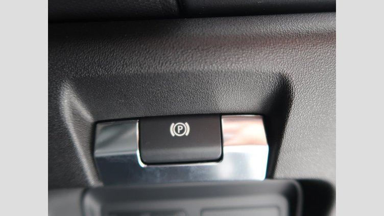 2019 認定中古車 Jaguar E-Pace Silicon Silver 180PS R-ダイナミック