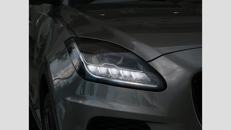 2019 認定中古車 Jaguar E-Pace Silicon Silver 180PS R-ダイナミック