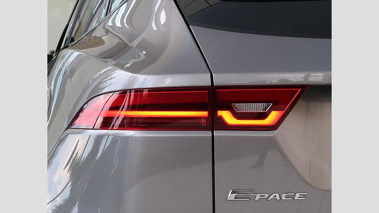 2019 認定中古車 Jaguar E-Pace Silicon Silver 180PS R-ダイナミック