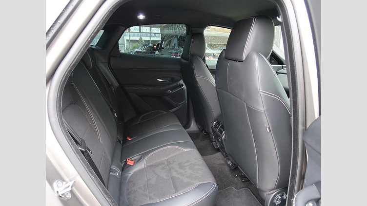 2019 認定中古車 Jaguar E-Pace Silicon Silver 180PS R-ダイナミック