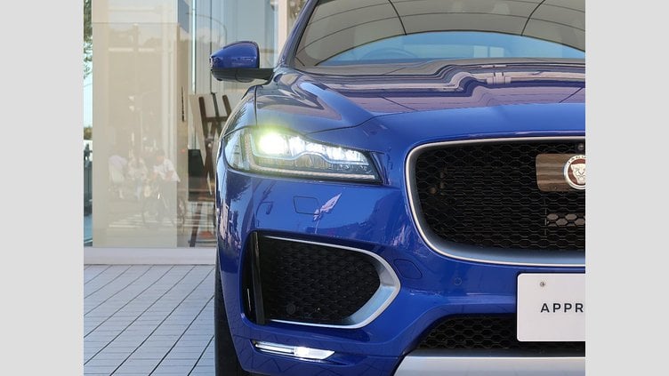 2016 認定中古車 Jaguar F-Pace Caesium Blue ガソリン ファーストエディション