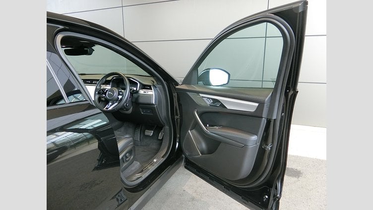 2023 認定中古車 Jaguar F-Pace Santorini Black P250 AWD（オートマチック） R-DYNAMIC SE