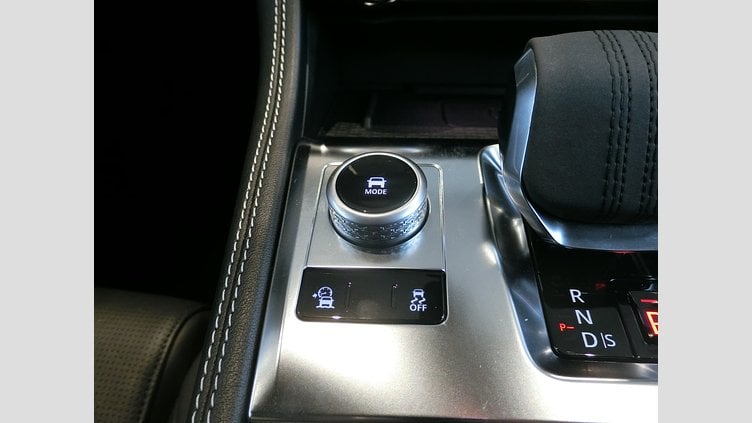 2023 認定中古車 Jaguar F-Pace Santorini Black P250 AWD（オートマチック） R-DYNAMIC SE