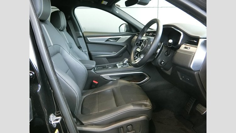 2023 認定中古車 Jaguar F-Pace Santorini Black P250 AWD（オートマチック） R-DYNAMIC SE