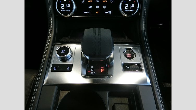 2023 認定中古車 Jaguar F-Pace Santorini Black P250 AWD（オートマチック） R-DYNAMIC SE