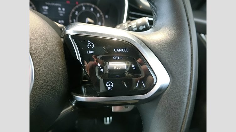 2023 認定中古車 Jaguar F-Pace Santorini Black P250 AWD（オートマチック） R-DYNAMIC SE