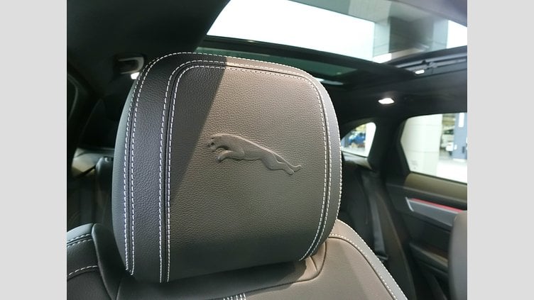 2023 認定中古車 Jaguar F-Pace Santorini Black P250 AWD（オートマチック） R-DYNAMIC SE