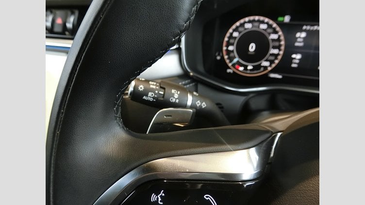 2023 認定中古車 Jaguar F-Pace Santorini Black P250 AWD（オートマチック） R-DYNAMIC SE