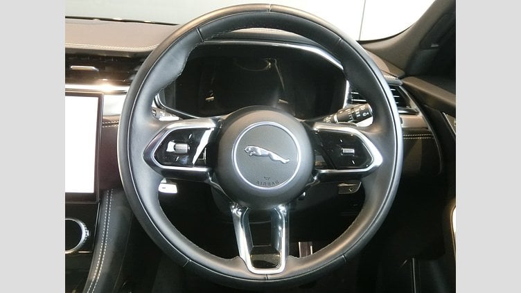 2023 認定中古車 Jaguar F-Pace Santorini Black P250 AWD（オートマチック） R-DYNAMIC SE