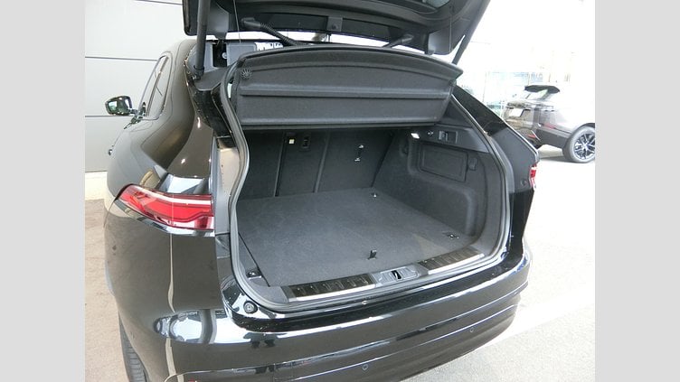 2023 認定中古車 Jaguar F-Pace Santorini Black P250 AWD（オートマチック） R-DYNAMIC SE