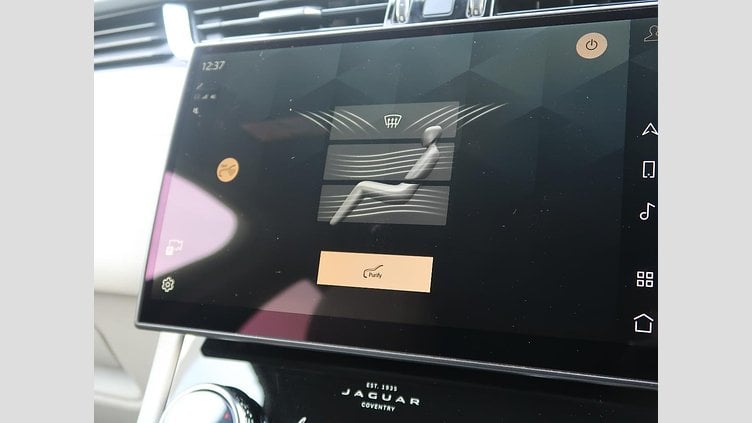 2021 認定中古車 Jaguar F-Pace Yulong White ディーゼル Ｒ－ダイナミック ＳＥ Ｄ２００