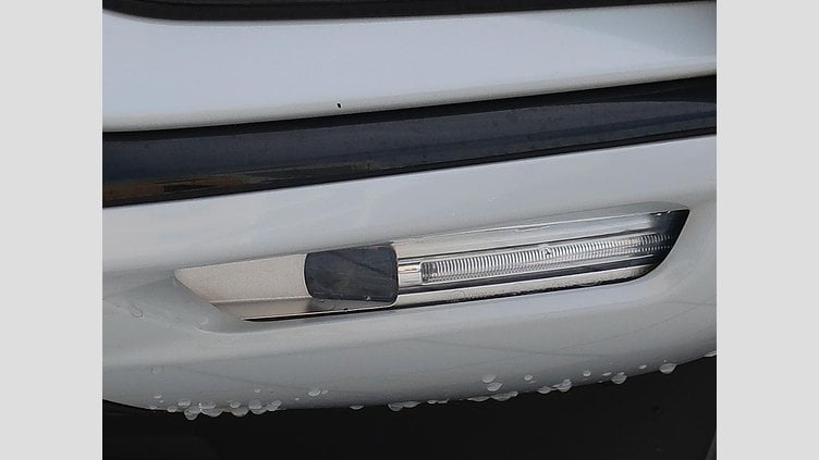 2021 認定中古車 Jaguar F-Pace Yulong White ディーゼル Ｒ－ダイナミック ＳＥ Ｄ２００