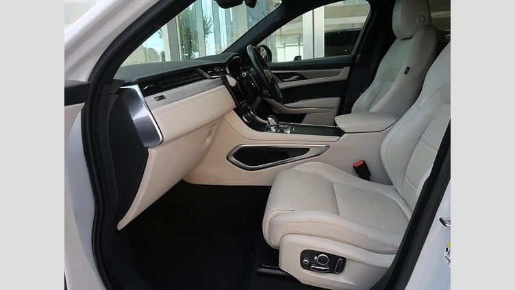 2021 認定中古車 Jaguar F-Pace Yulong White ディーゼル Ｒ－ダイナミック ＳＥ Ｄ２００