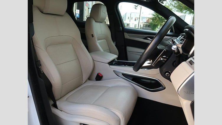2021 認定中古車 Jaguar F-Pace Yulong White ディーゼル Ｒ－ダイナミック ＳＥ Ｄ２００