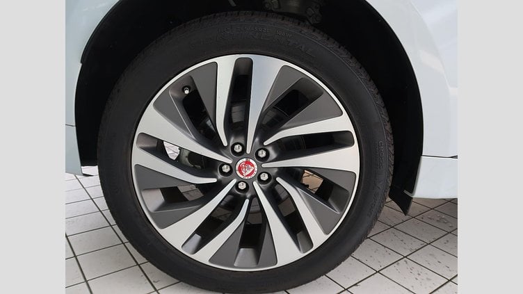 2021 認定中古車 Jaguar F-Pace Yulong White ディーゼル Ｒ－ダイナミック ＳＥ Ｄ２００