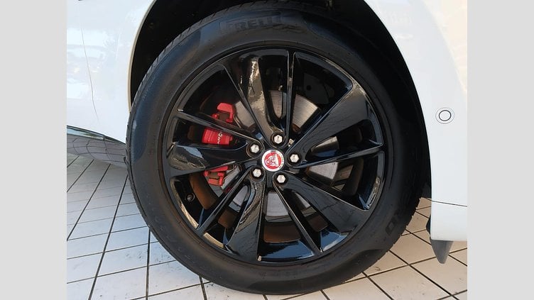 2022 認定中古車 Jaguar F-Pace Fuji White ガソリン Ｒ－ダイナミック ＳＥ Ｐ２５０