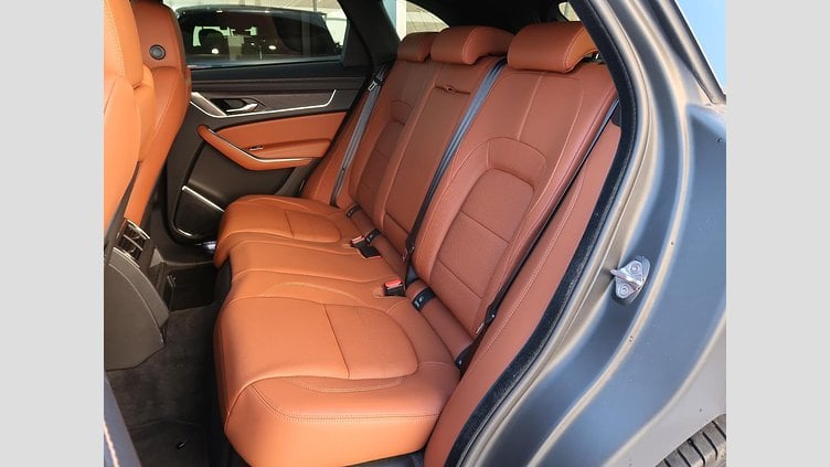 2022 認定中古車 Jaguar F-Pace Fuji White ガソリン Ｒ－ダイナミック ＳＥ Ｐ２５０