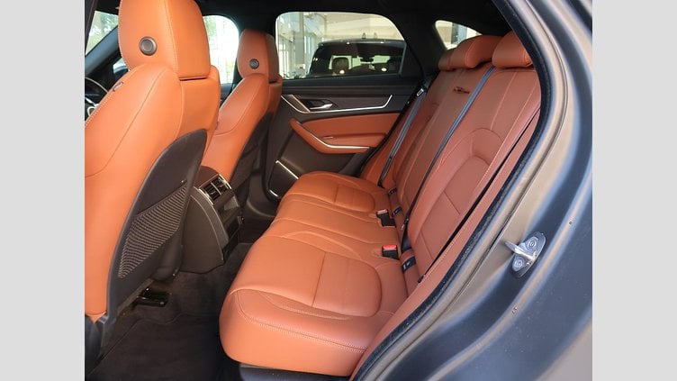 2022 認定中古車 Jaguar F-Pace Fuji White ガソリン Ｒ－ダイナミック ＳＥ Ｐ２５０