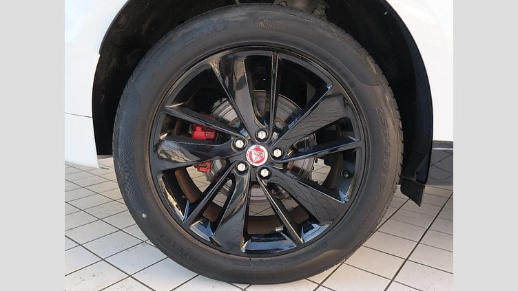 2022 認定中古車 Jaguar F-Pace Fuji White ガソリン Ｒ－ダイナミック ＳＥ Ｐ２５０