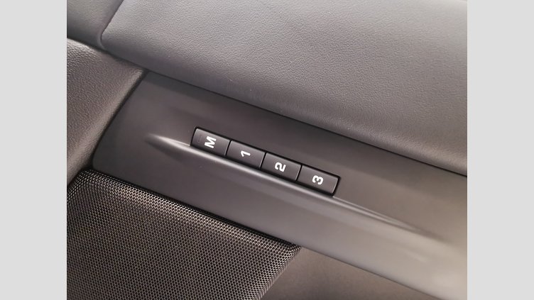 2024 認定中古車 Land Rover Range Rover Evoque コリンシアンブロンズ 2.0L　ターボ オートバイオグラフィ　P250