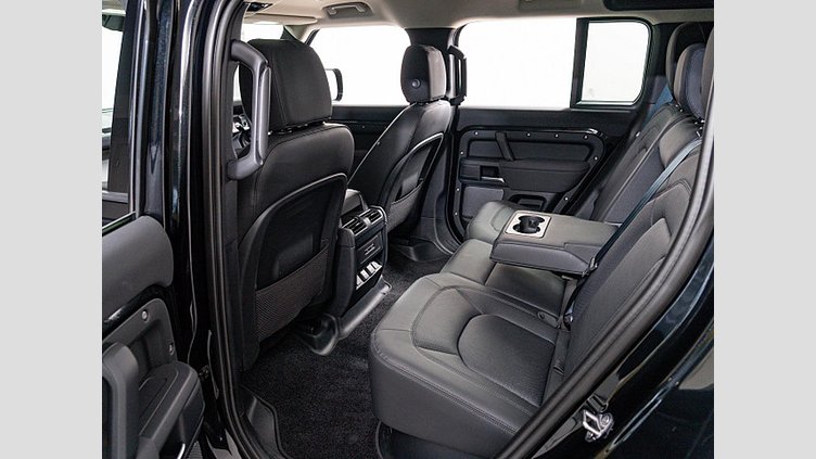 2023 認定中古車 Land Rover Defender 110 Santorini Black ディーゼル S