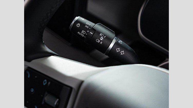 2023 認定中古車 Land Rover Defender 110 Santorini Black ディーゼル S