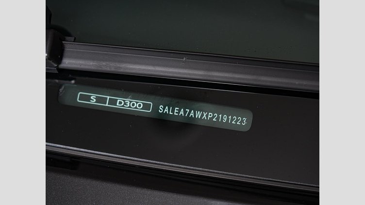 2023 認定中古車 Land Rover Defender 110 Santorini Black ディーゼル S